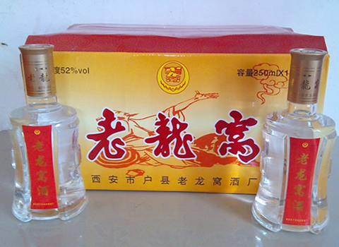 52度老龙窝酒 250ml